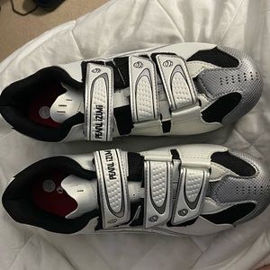 Pearl Izumi women’s Spinning Shoes, size 40.5